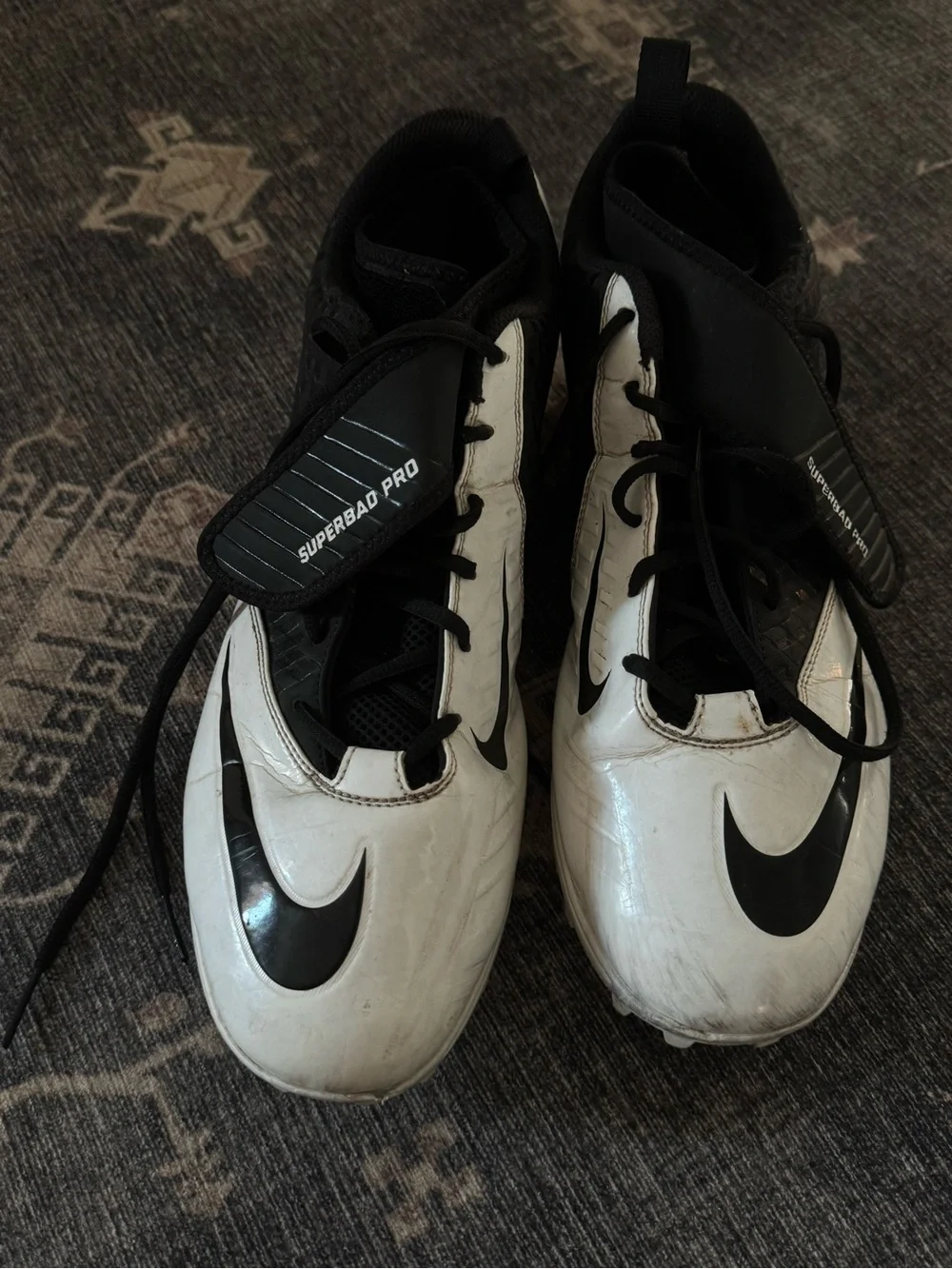 Nike Mens White and Black High-Top Football Cleats